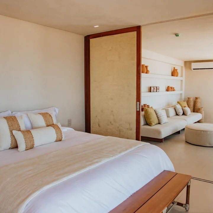LahainaHotel _ Suite Ohana_ (13)